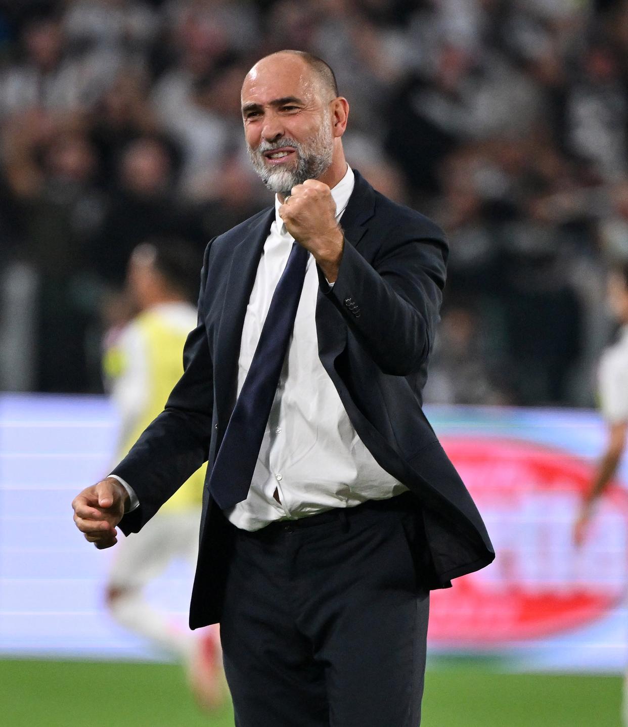 奇异果体育-尤文图斯主帅调整阵容获得成功，球队连胜(尤文图斯主帅调整阵容获得成功,球队连胜了吗)