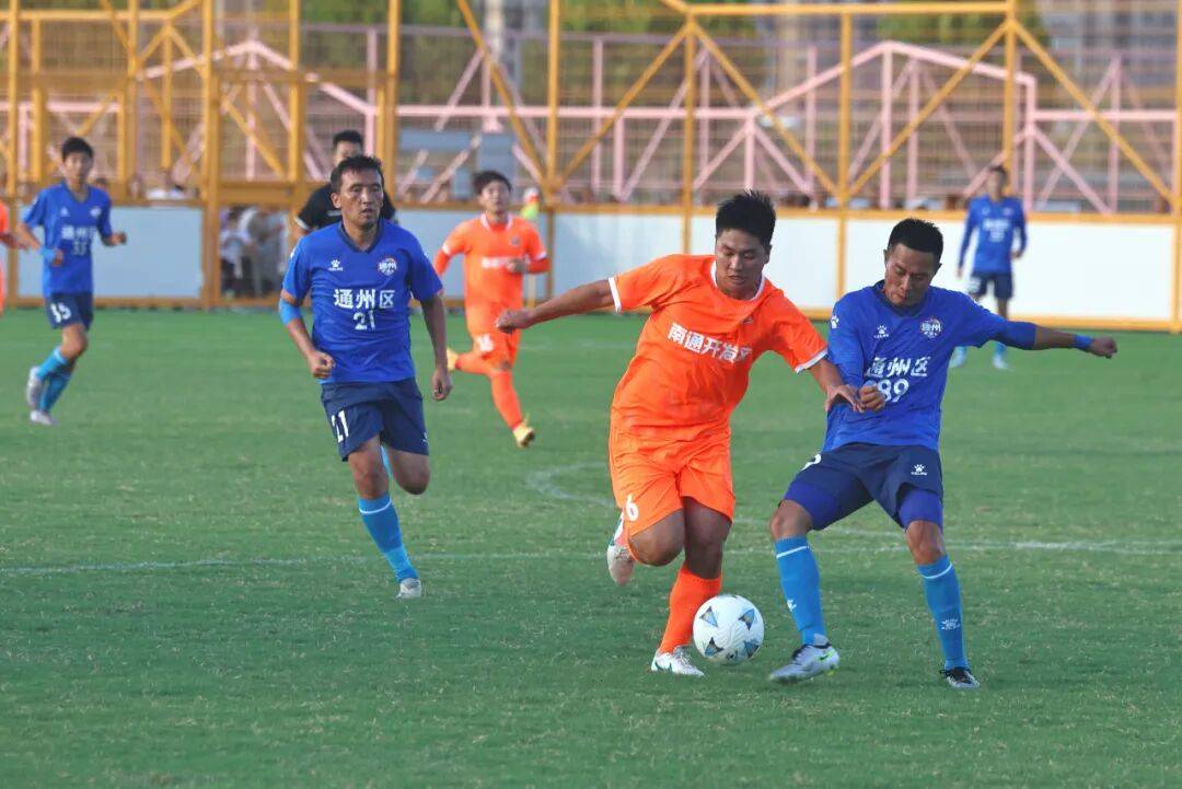 奇异果体育-中国的足球队比赛现场